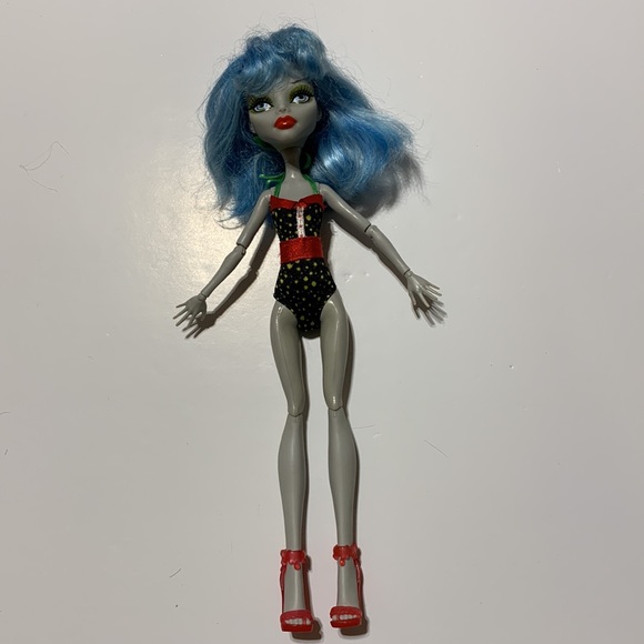 Skull Shores Ghoulia Yelps no jewelry - Picture 3 of 7